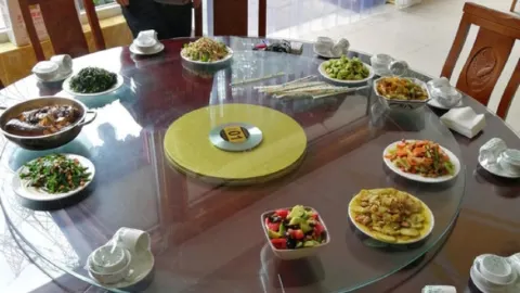 易县老渔翁农家院 in 이현
