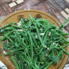 Pinwei'emei User Photo