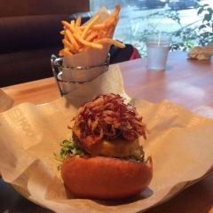 Hook Burger User Photo