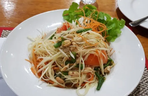 Poemphun Thai Takeaway