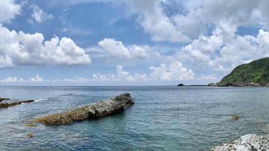Little Bali Island Rock