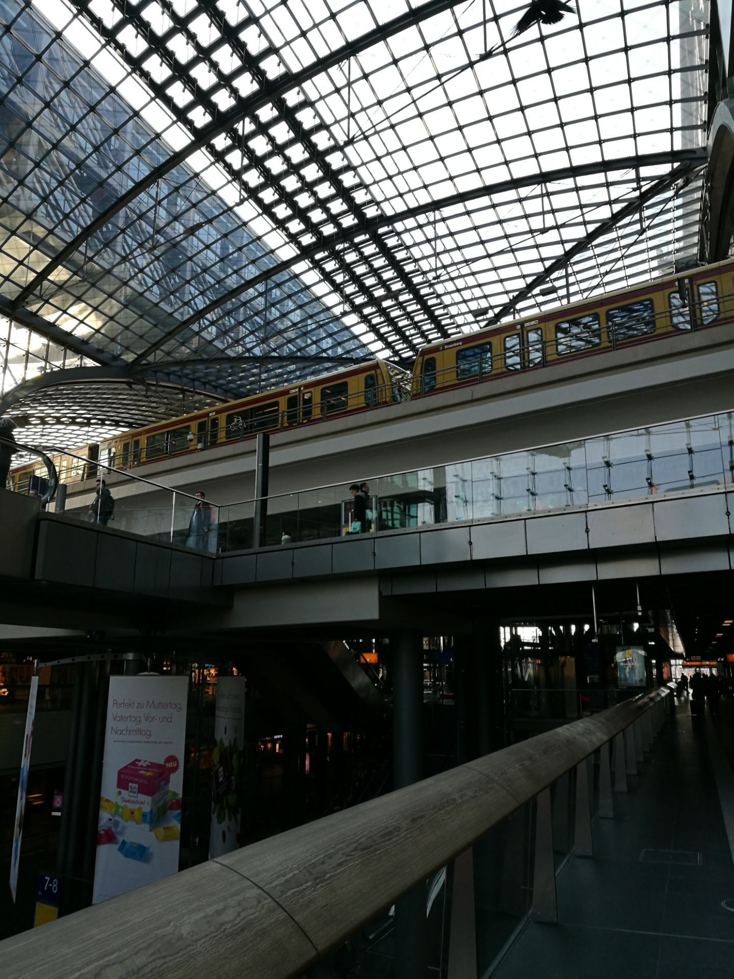 ベルリン ベルリン中央駅 評判 案内 トリップドットコム