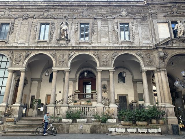 Loggia degli Osii