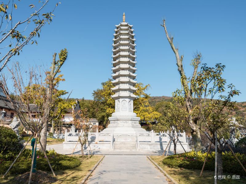 Longchang Temple