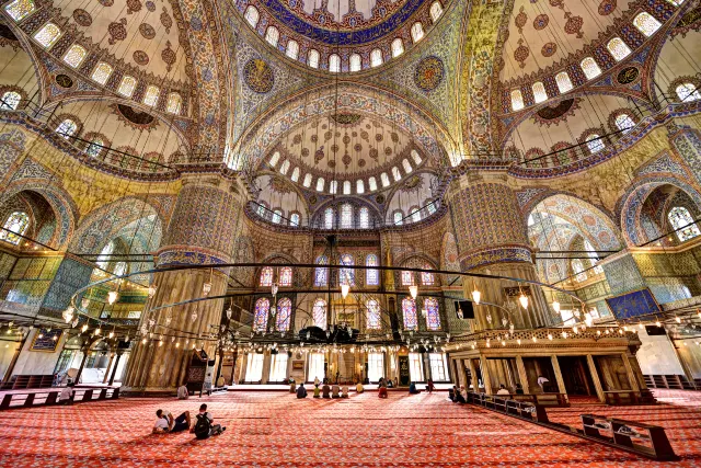 Iconic Blue in Istanbul: Sultan Ahmed Mosque You Cannot Miss