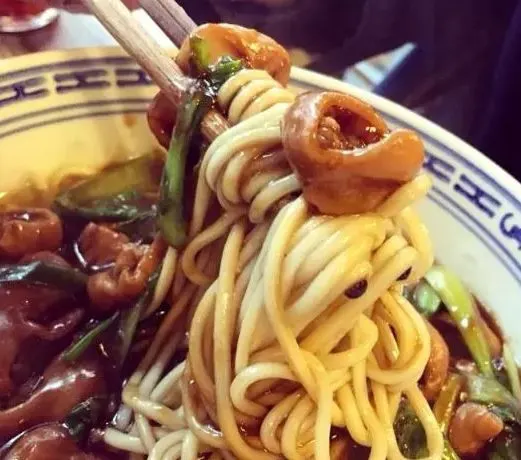 Traditional Shanghai Street Food: Shanghai Cuisine Bucket List 2025