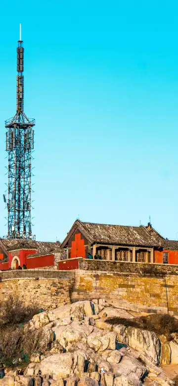 Hotels near Yuhuang Ding