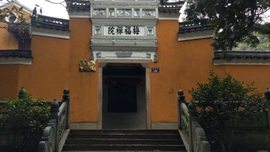 普济禅院没有妈祖庙有名,但非常不错,至少在我看来是这样。我以