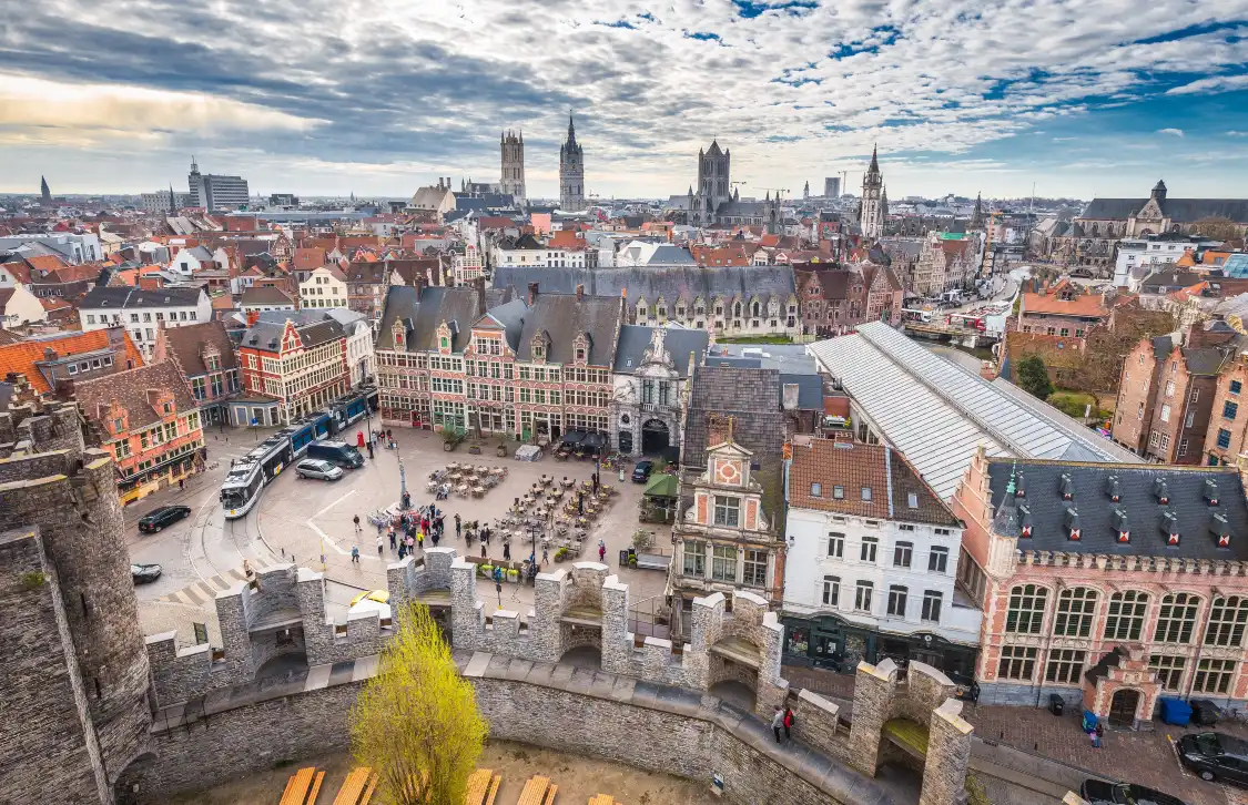 Hotels near Castle of the Counts