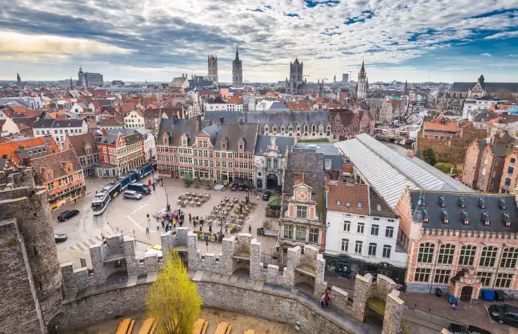 Hotels near Castle of the Counts