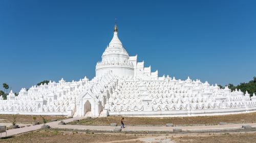 Hsinbyume Pagoda (Myatheindan Pagoda)