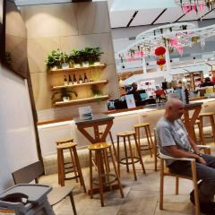 Coast Cafe + Bar User Photo