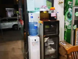 镇沅瓢鸡土菜馆
