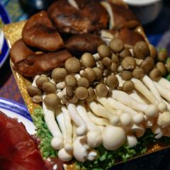 阿大妈腊排骨火锅(木府店) User Photo