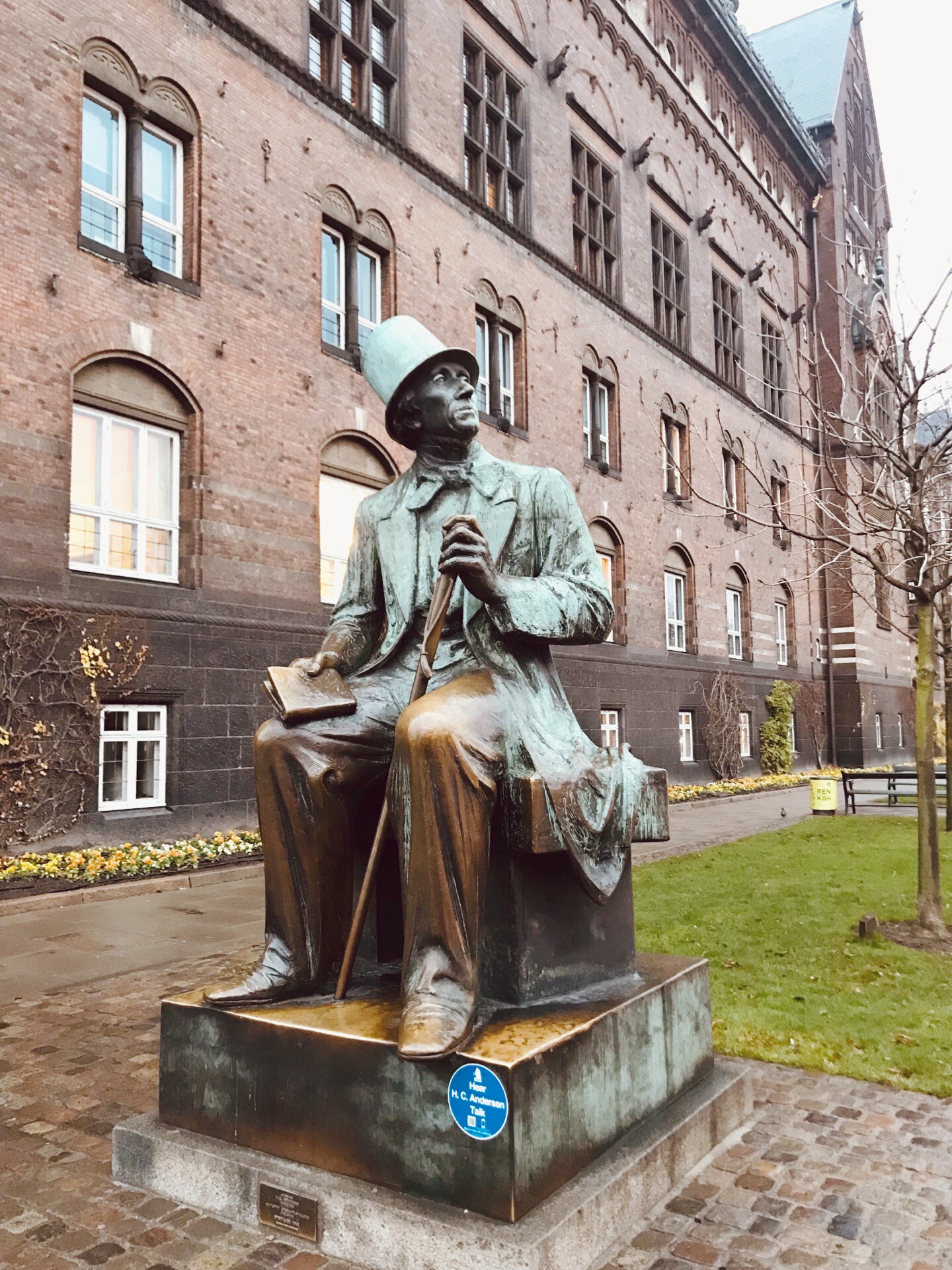 Statue of Hans Christian Andersen attraction reviews - Statue of Hans  Christian Andersen tickets - Statue of Hans Christian Andersen discounts -  Statue of Hans Christian Andersen transportation, address, opening hours -