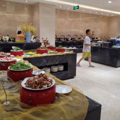 保定兴芮假日酒店·自助餐厅 User Photo