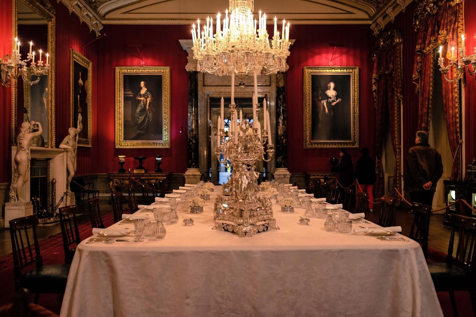 ベイクウェル チャッツワース ハウス 評判 案内 トリップドットコム