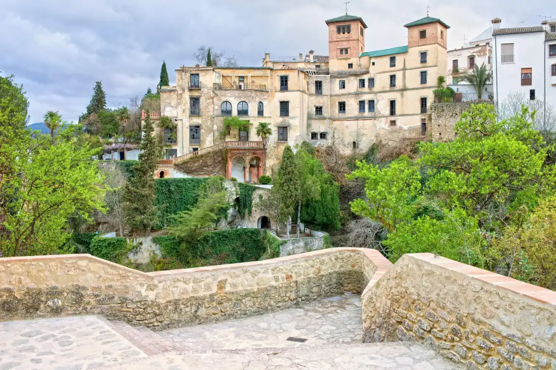 Hotels near La Casa del Rey Moro