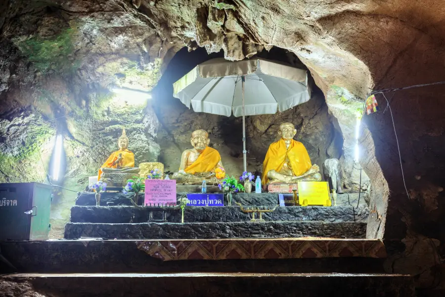 Wat Tham Chiang Dao