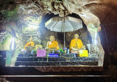 Wat Tham Chiang Dao