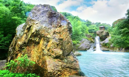 Liuyang Fenghuang Gorge Rafting