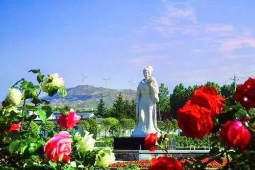 Deyun Mountain Style Botanical Garden