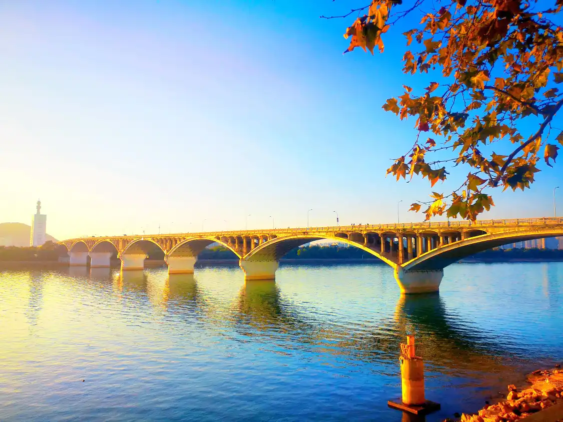 Hotels near Xiangjiang River Gallery