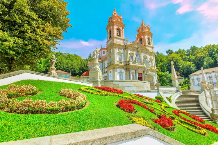 Hotels near Se Cathedral