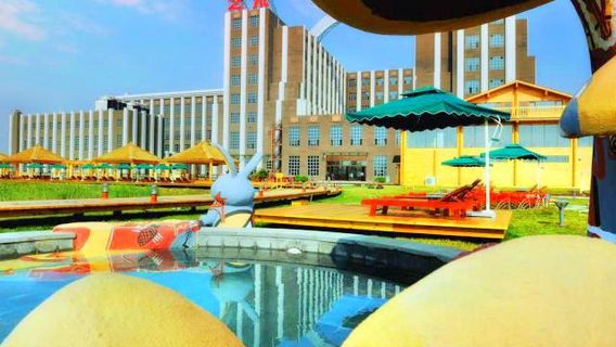 บ่อน้ําพุร้อนไอติชคันทรี