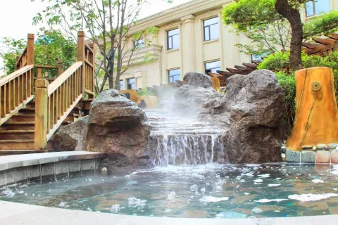 Changbai Mountain Legomei Resort Hotel Hot Spring
