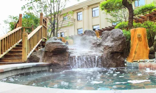 Changbai Mountain Legomei Resort Hotel Hot Spring