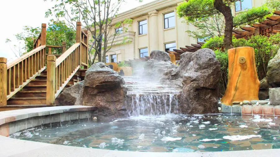 Changbai Mountain Legomei Resort Hotel Hot Spring