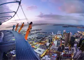 Auckland Sky Tower Skywalk