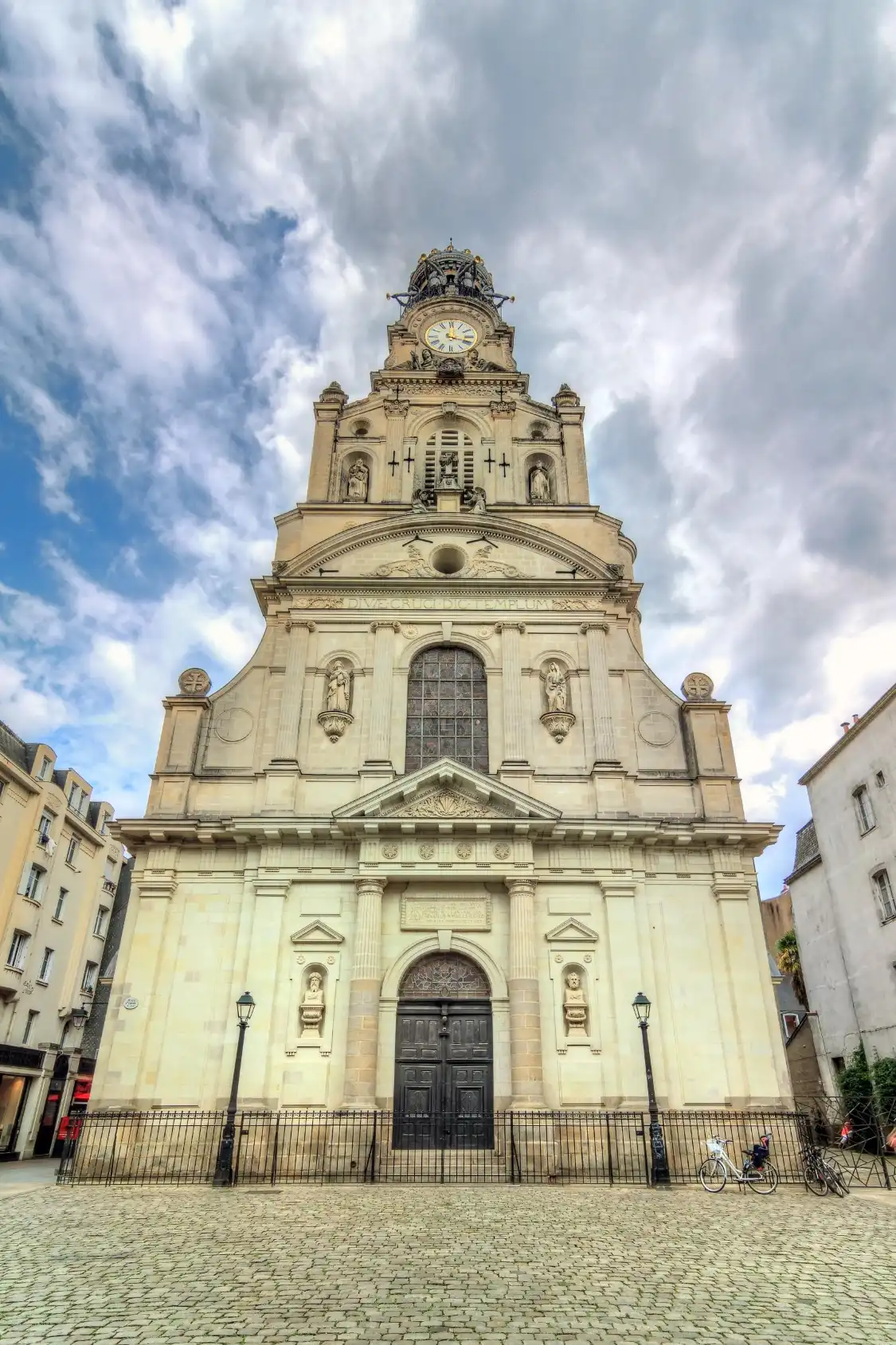 Hotels near Eglise Sainte Croix
