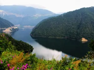 Baili Long Lake Tourist Area, Lancang River