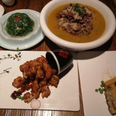 SONG SHAN BU YI BAN Aquarium Banquet Restaurant User Photo
