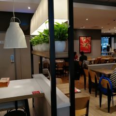 KFC (changshagaotiedadaoceng) User Photo
