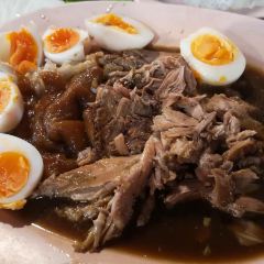 Chang Phueak Pork Leg Rice User Photo