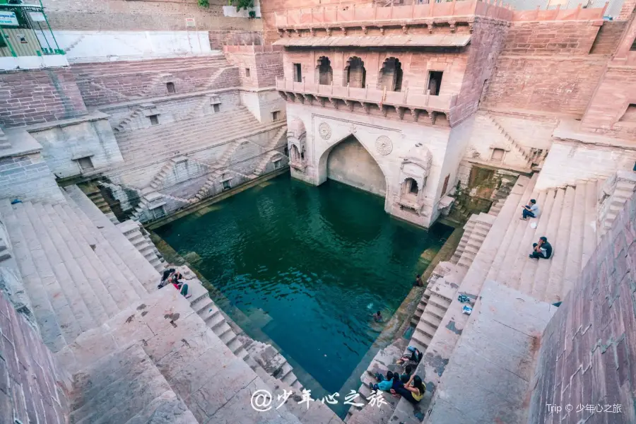 The Step Well - Toorji Ka Jhalara