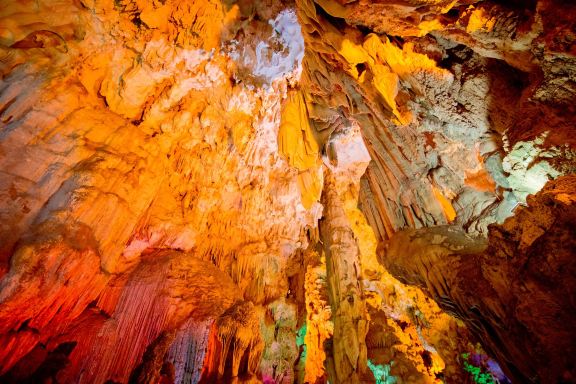 Thien Cung Cave