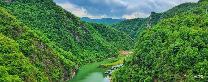 Shuanglong Scenic Bay