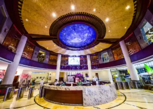 Yunlan Bay Hot Spring