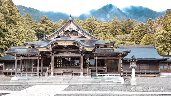 Yahiko Shrine