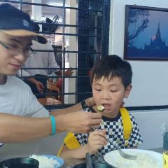 Aung Thuka User Photo