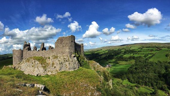 Castell Carreg Cennen