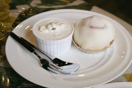 Petite Merveille at Bay