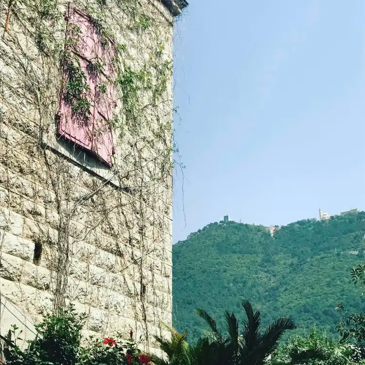 Hotel di Jounieh