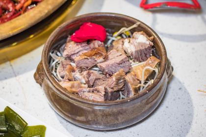 在渝里·重庆火锅(解放碑好吃街店)