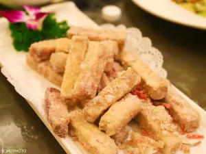 名悦楼海鲜大排档(延河路店)