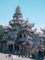 Pagoda de Linh Phuoc